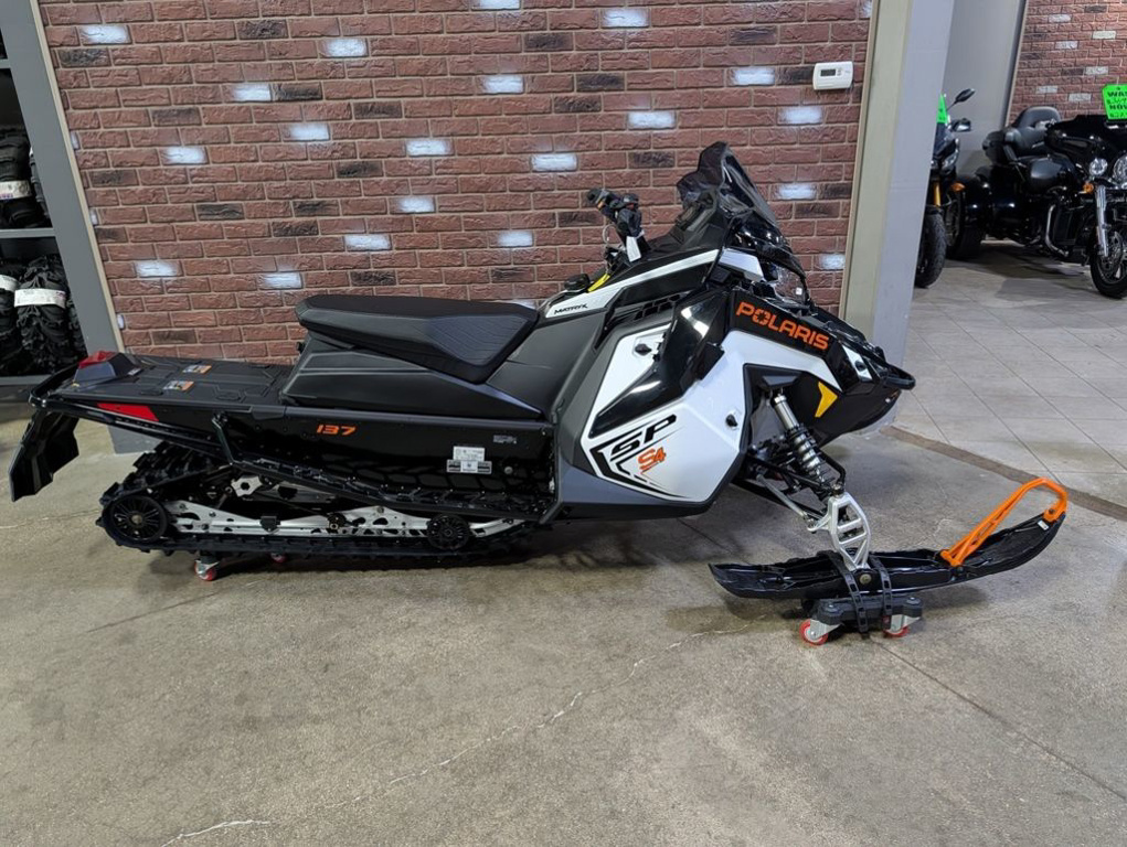 2027 Polaris  ProStar S4 INDY SP 137 White Lightning / Gloss Black /  PROSTAR S4 137 WHITE LIGHTNING in dimondale MI