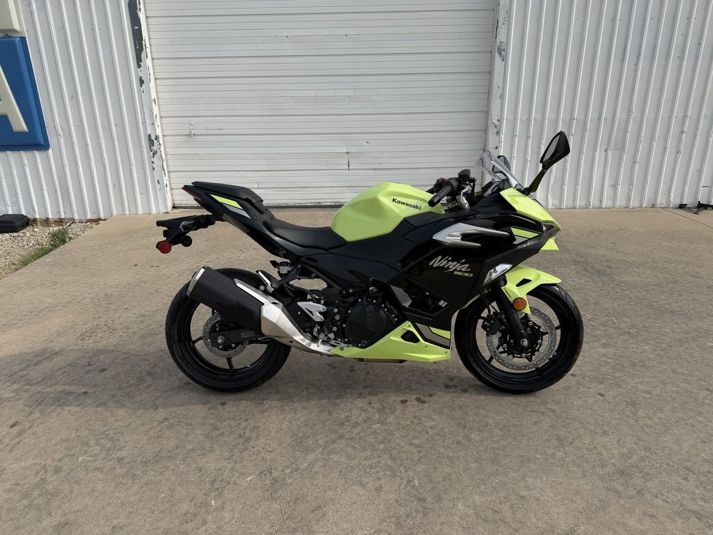 2026 Kawasaki Ninja 500 ABS Metallic Yellowish Green/Ebony ABS in Decatur, TX