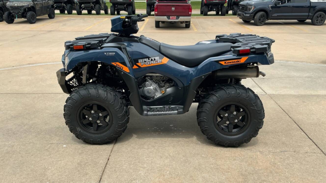 A photo of this 2026 Kawasaki Brute Force 750 EPS