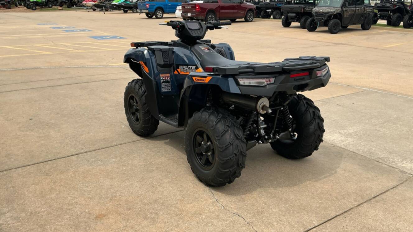 A photo of this 2026 Kawasaki Brute Force 750 EPS