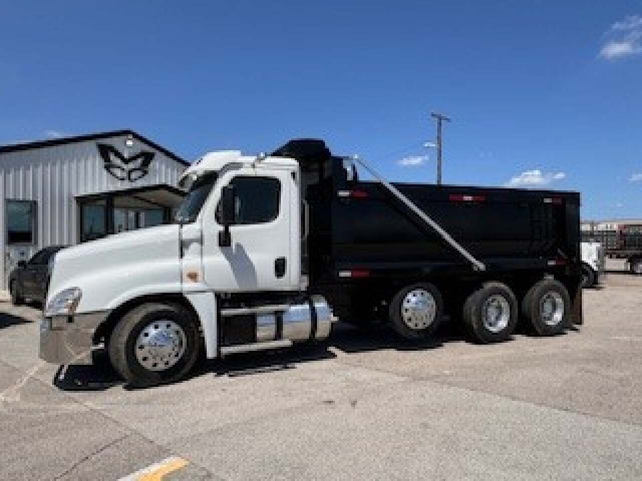 2018 FREIGHTLINER CASCADIA CA125DC in Dallas, TX