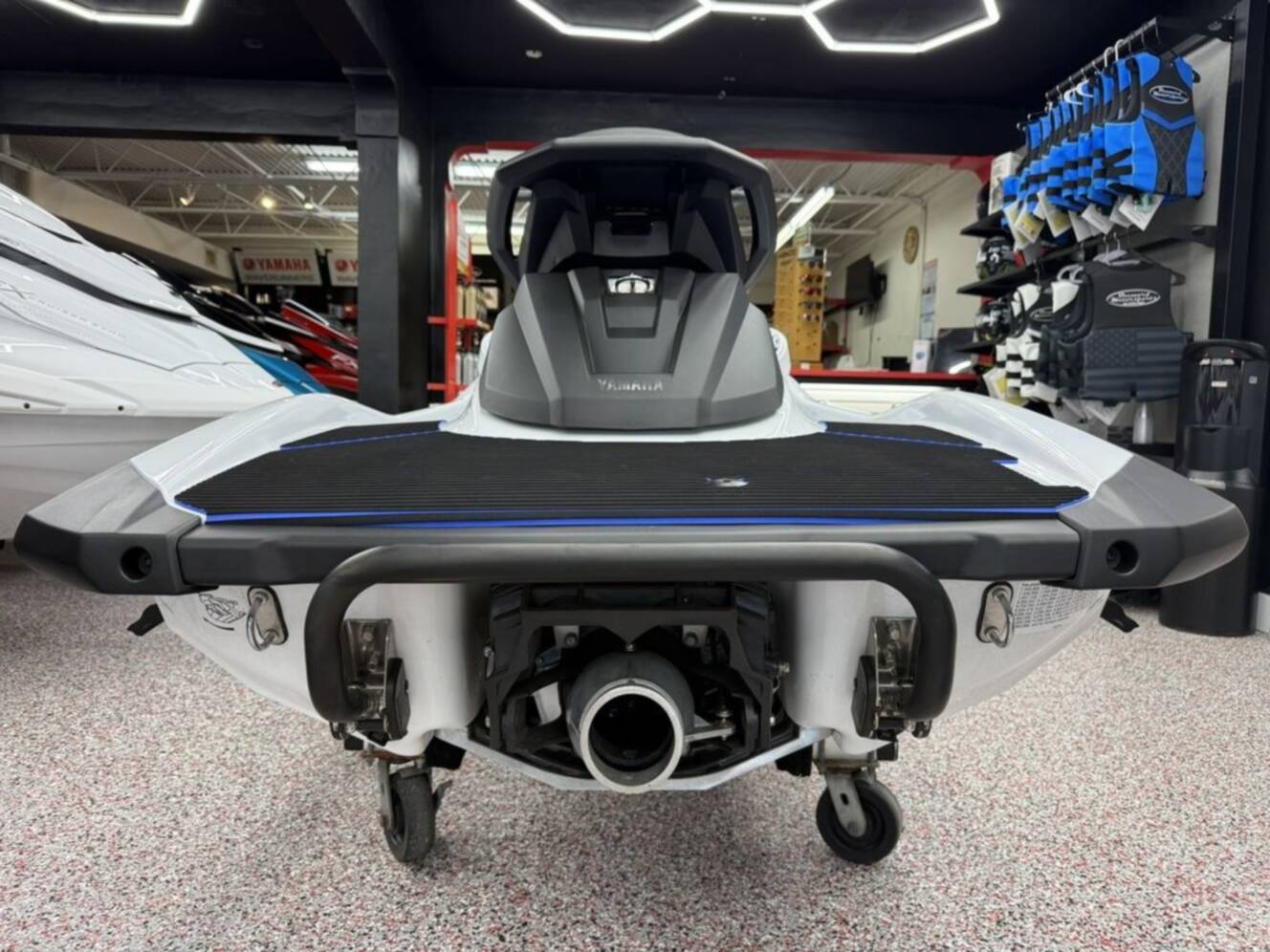 A photo of this 2026 Yamaha Waverunners VX® Deluxe with Audio