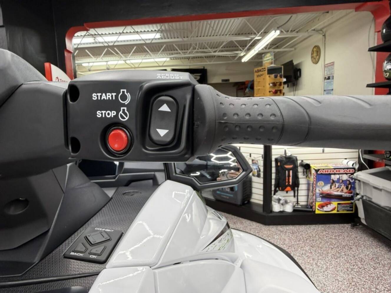 A photo of this 2026 Yamaha Waverunners VX® Deluxe with Audio