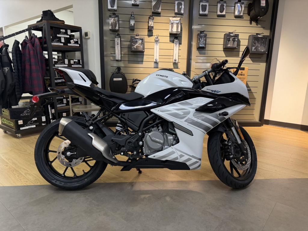 2026 CFMOTO 300SS SS in Knoxville, TN
