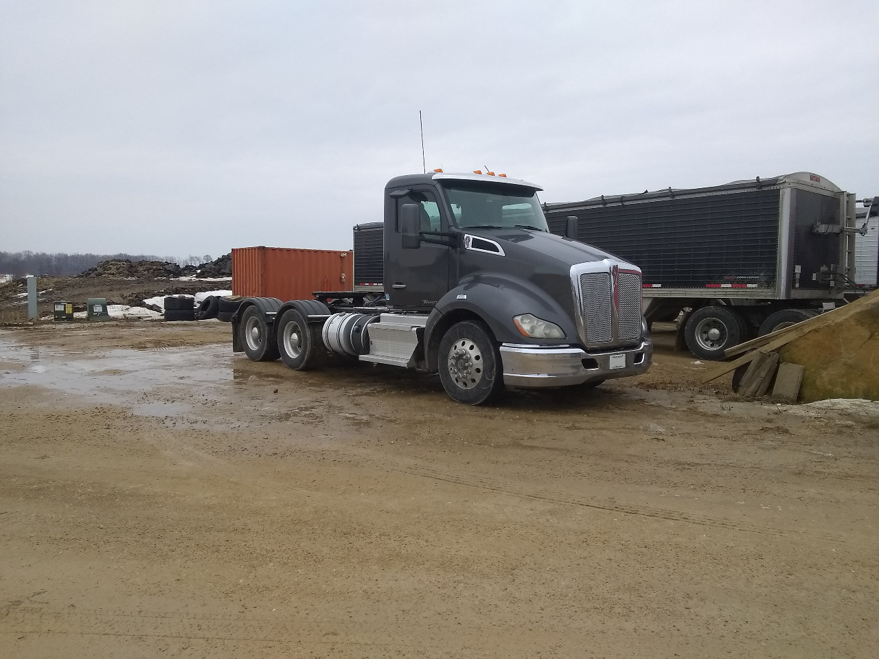 2015 KENWORTH T680 in Madison, WI