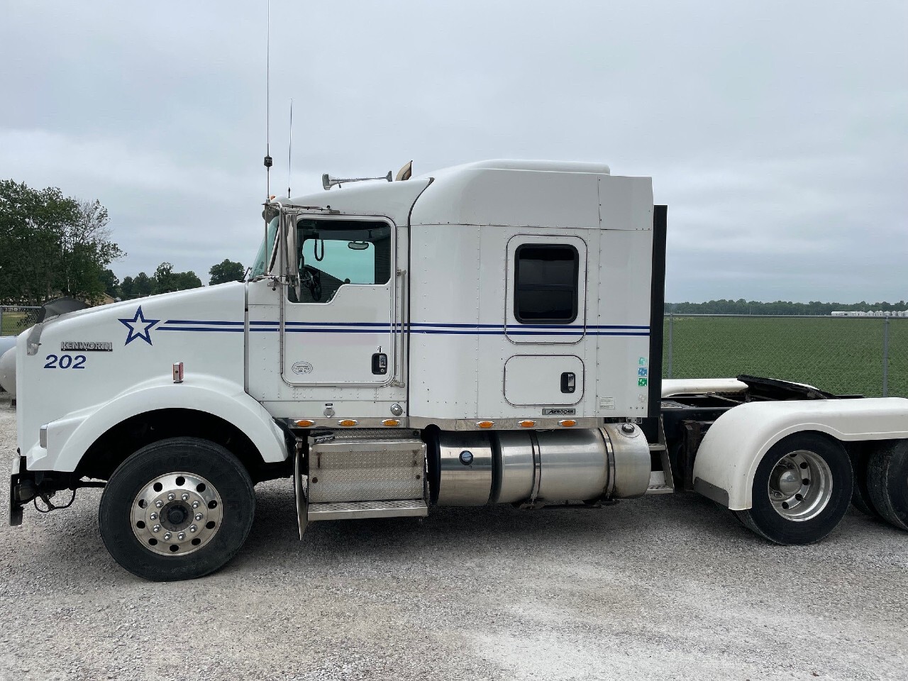 2012 KENWORTH T800 in Alexandria, IN