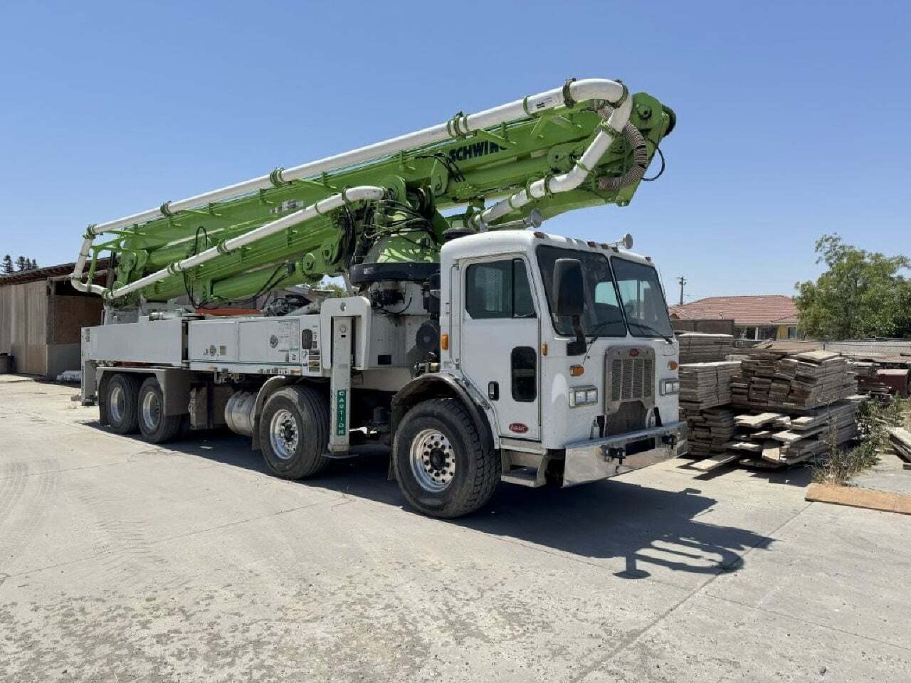 2016 SCHWING 46M - 2015 Peterbilt 320 in Los Angeles, CA