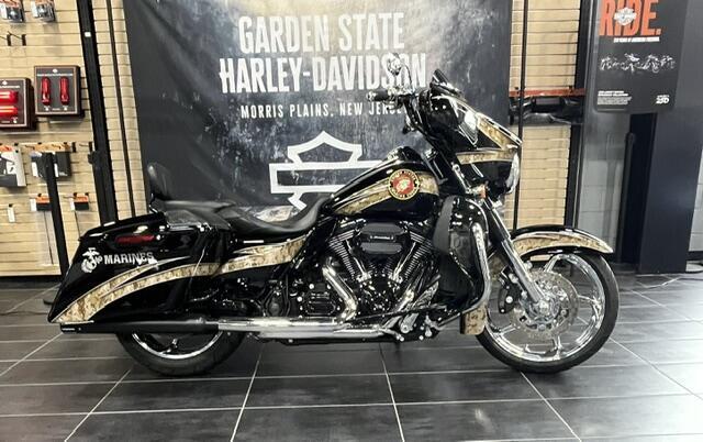 2015 Harley-Davidson Street Glide Special Touring motorcycle