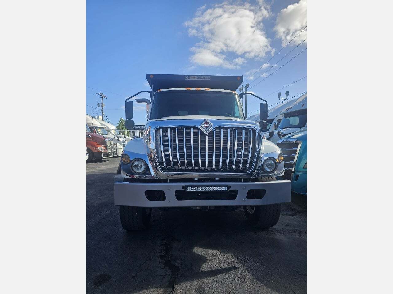 2018 INTERNATIONAL 7500 SBA in Bonita Springs, FL