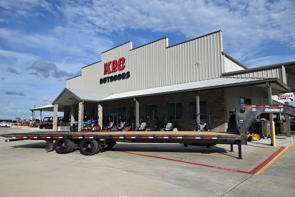 2027 Diamond C FMAX 212 25.9K Hydraulic Dovetail PACESETTER 35' X 102" in caldwell TX
