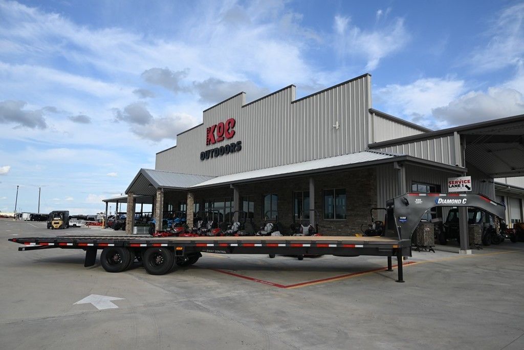 2027 Diamond C FMAX 212 25.9K Hydraulic Dovetail PACESETTER 35' X 102" in caldwell TX
