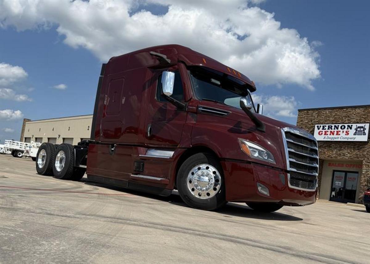 2022 Freightliner CASCADIA 126 in Dallas, TX
