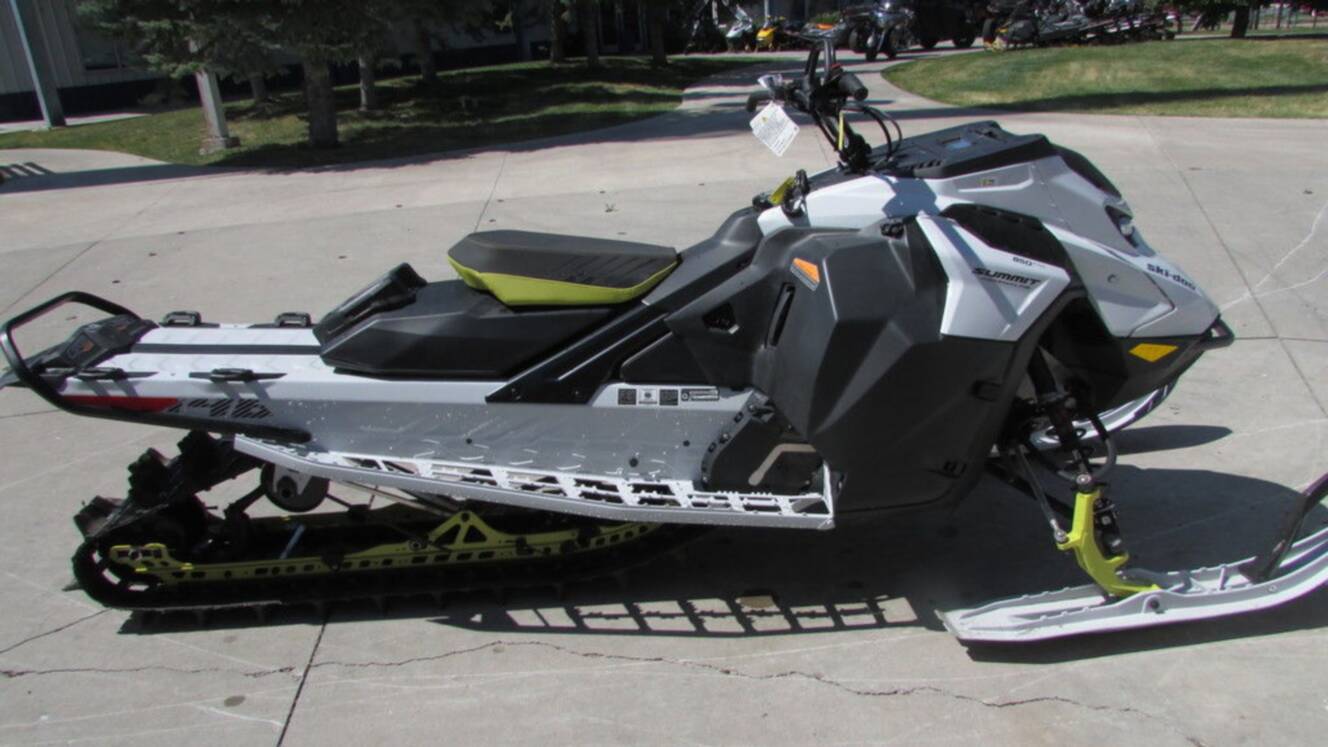 A photo of this 2025 Ski-Doo Summit® Adrenaline® with Edge Package 850 E-TEC 146 S