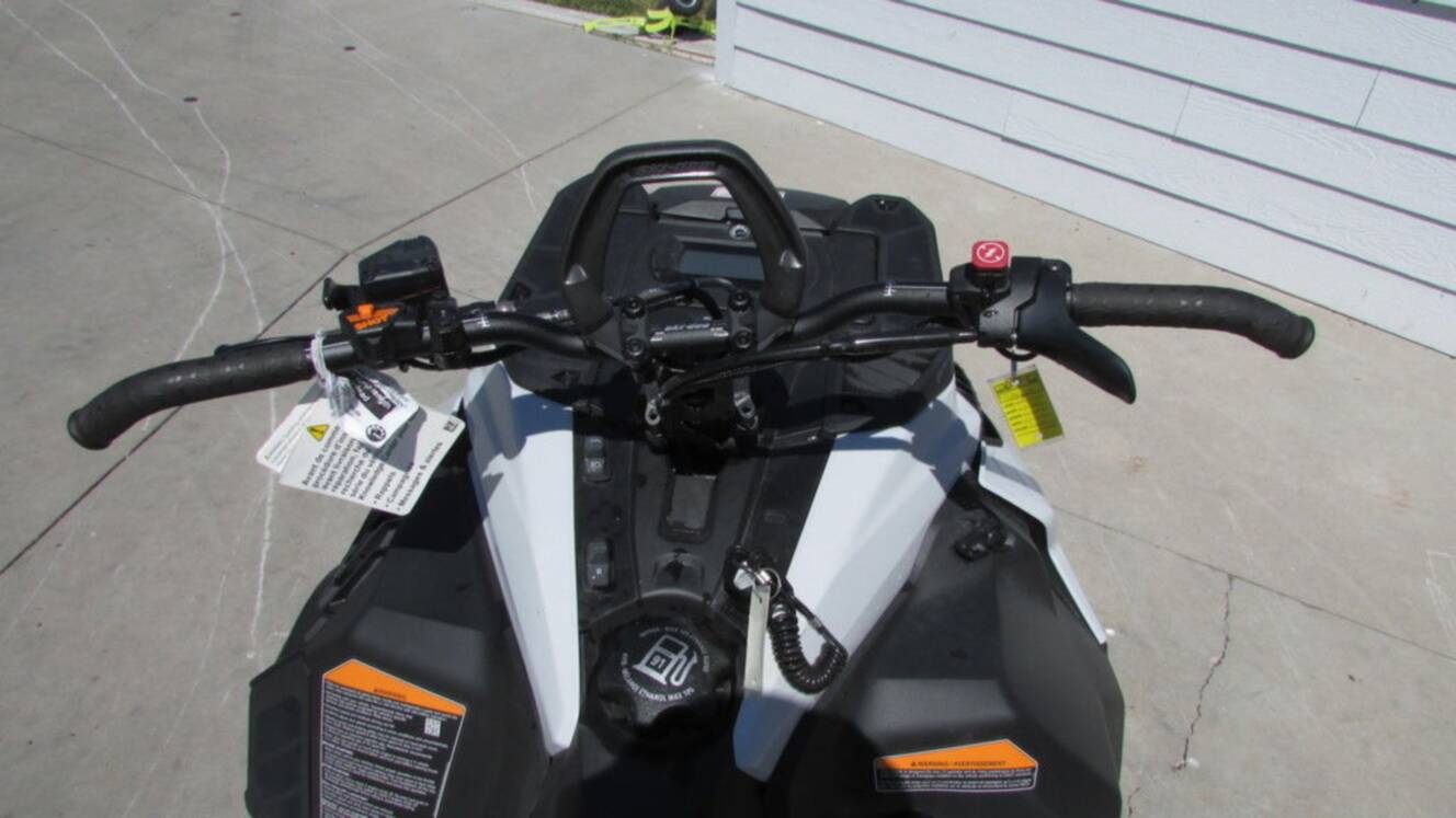 A photo of this 2025 Ski-Doo Summit® Adrenaline® with Edge Package 850 E-TEC 146 S