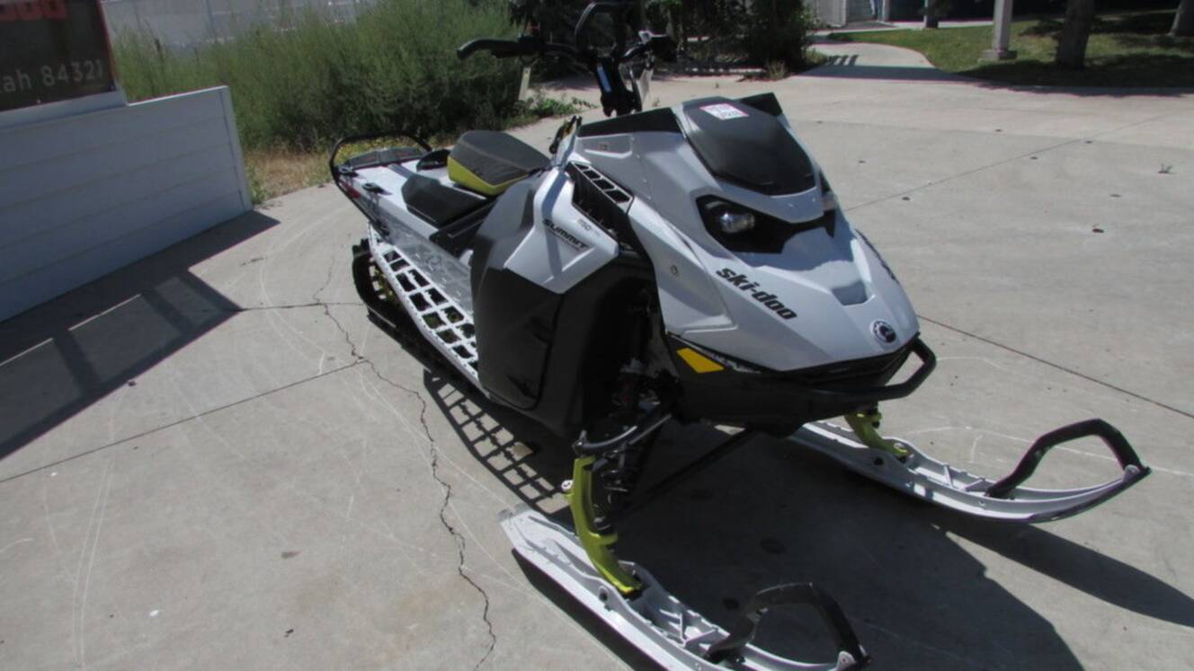 A photo of this 2025 Ski-Doo Summit® Adrenaline® with Edge Package 850 E-TEC 146 S