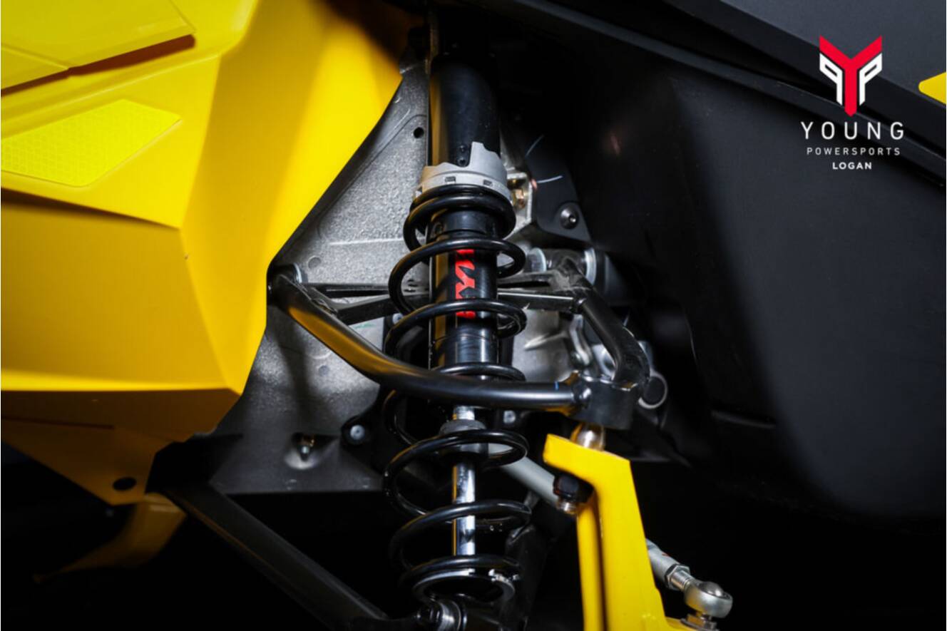 A photo of this 2025 Ski-Doo Summit® NEO 600 EFI - 85 H_Al Hurricane 1.75 with Fl