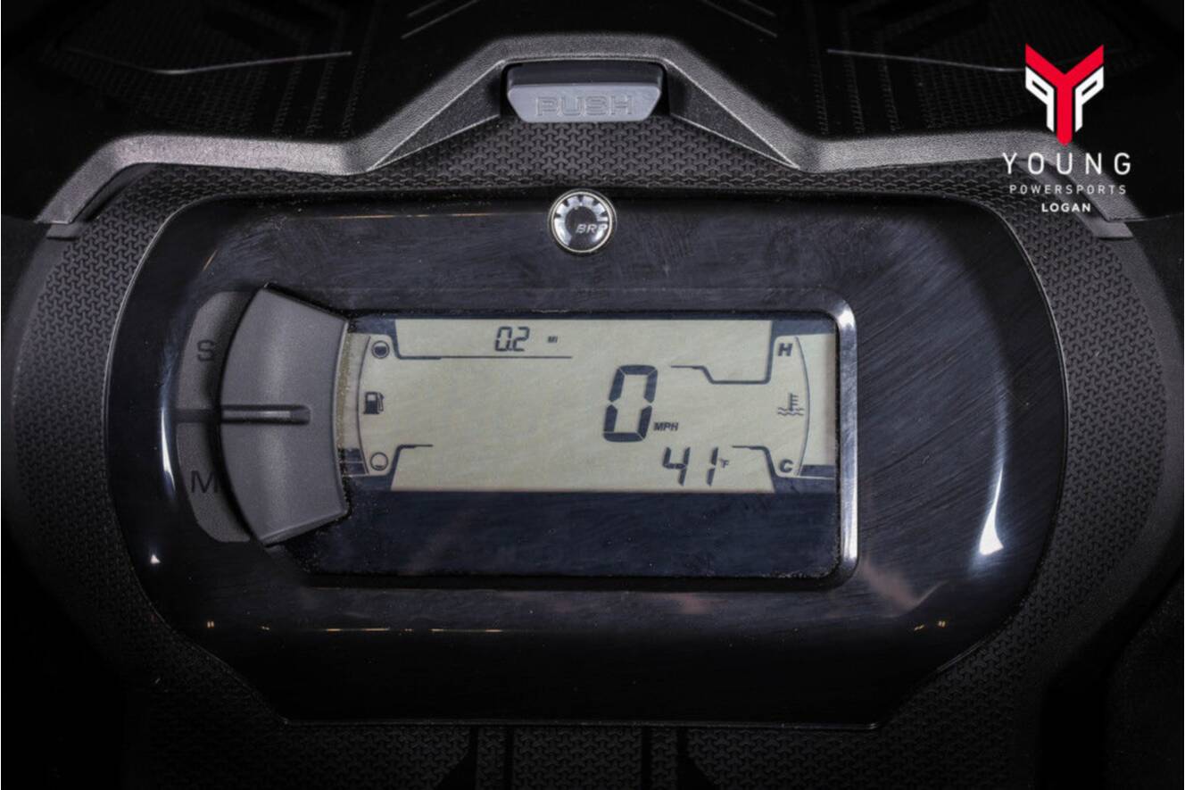 A photo of this 2025 Ski-Doo Summit® NEO 600 EFI - 85 H_Al Hurricane 1.75 with Fl
