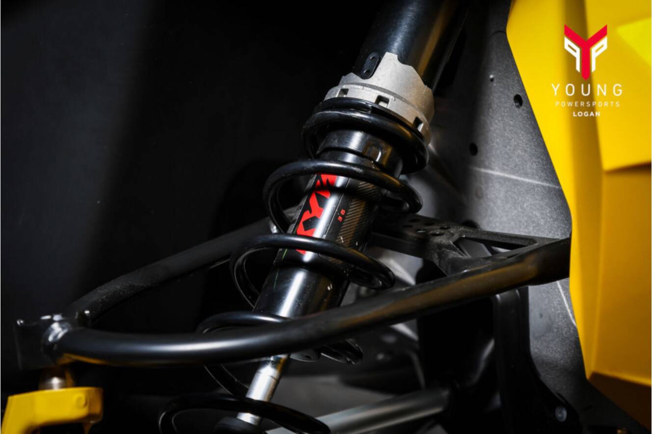 A photo of this 2025 Ski-Doo Summit® NEO 600 EFI - 85 H_Al Hurricane 1.75 with Fl