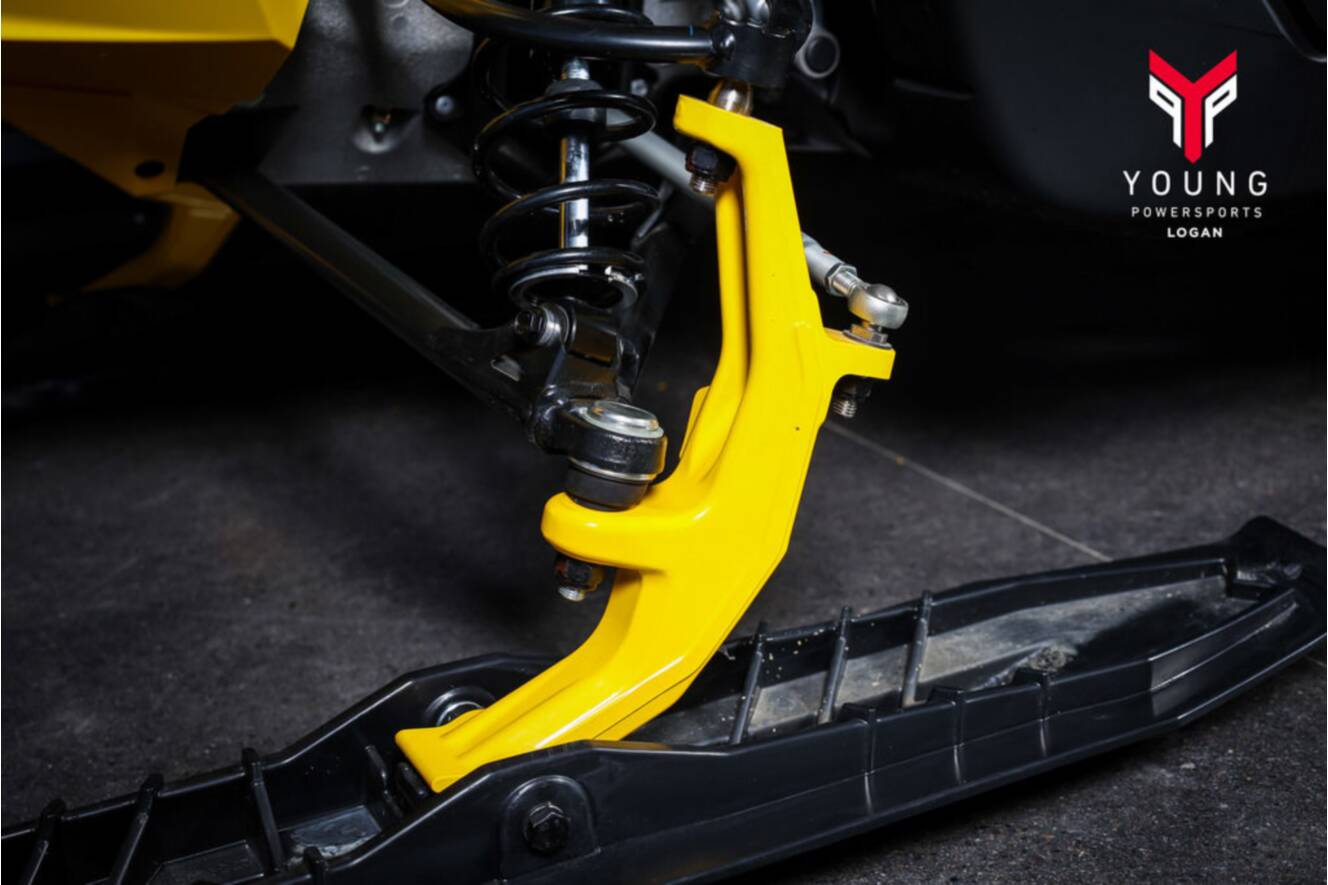 A photo of this 2025 Ski-Doo Summit® NEO 600 EFI - 85 H_Al Hurricane 1.75 with Fl