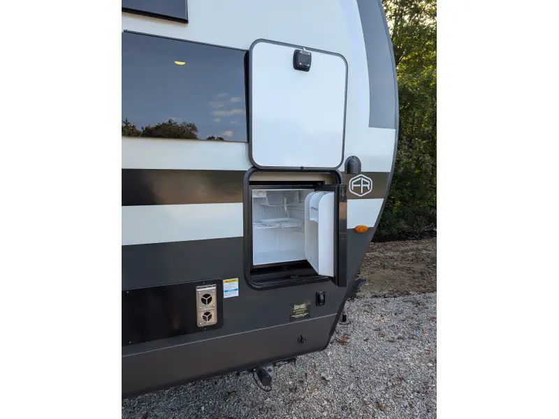 2027 Forest River Rockwood Mini Lite 2523MBR