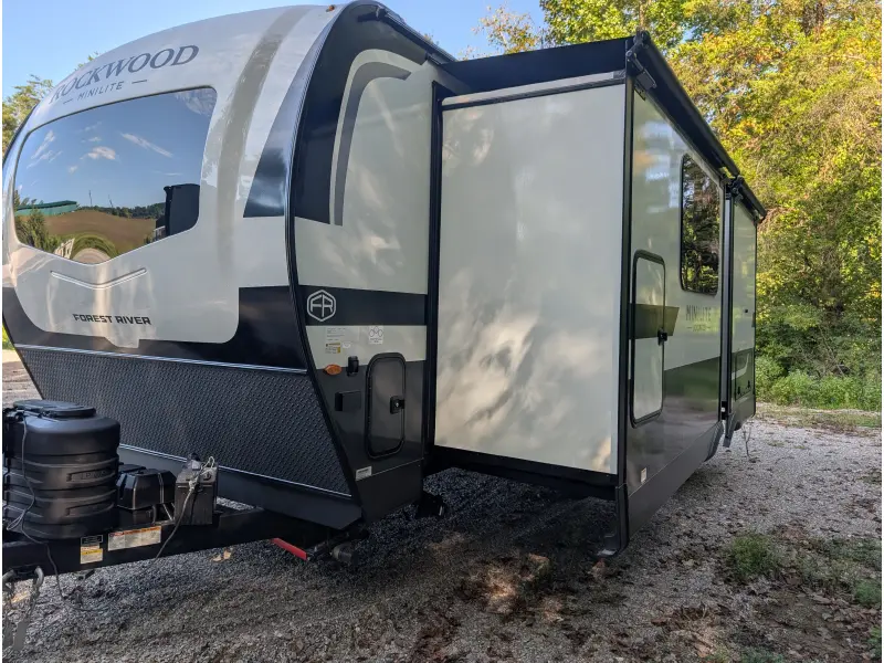2027 Forest River Rockwood Mini Lite 2523MBR