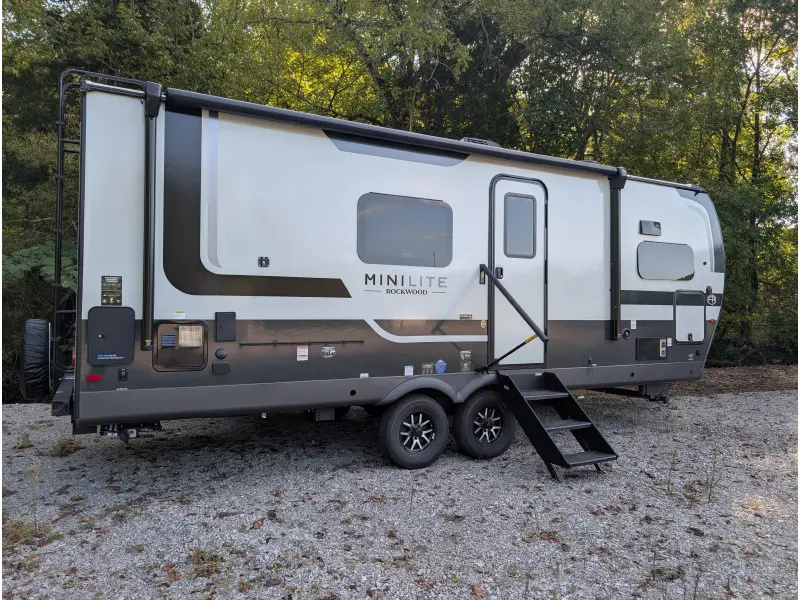 2027 Forest River Rockwood Mini Lite 2523MBR