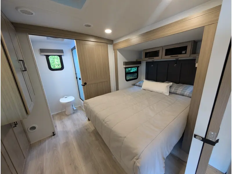 2027 Forest River Rockwood Mini Lite 2523MBR