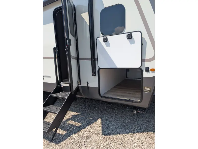 2027 Forest River Rockwood Ultra Lite 2618RD