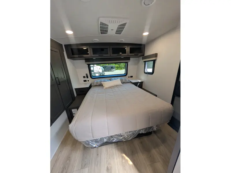 2027 Forest River Rockwood Ultra Lite 2618RD