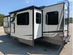 2027 Forest River Rockwood Ultra Lite 2618RD