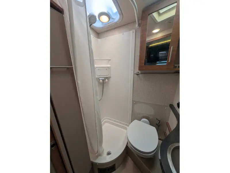 2016 Winnebago Navion 24G