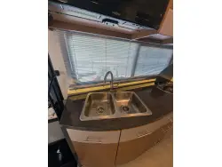 2016 Winnebago Navion 24G