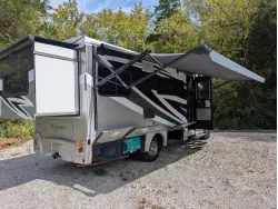 2016 Winnebago Navion 24G