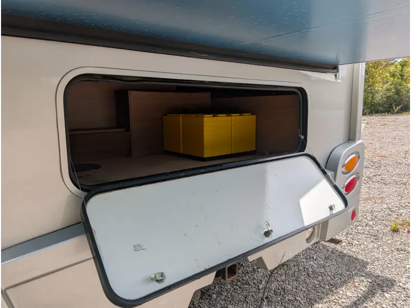 2016 Winnebago Navion 24G
