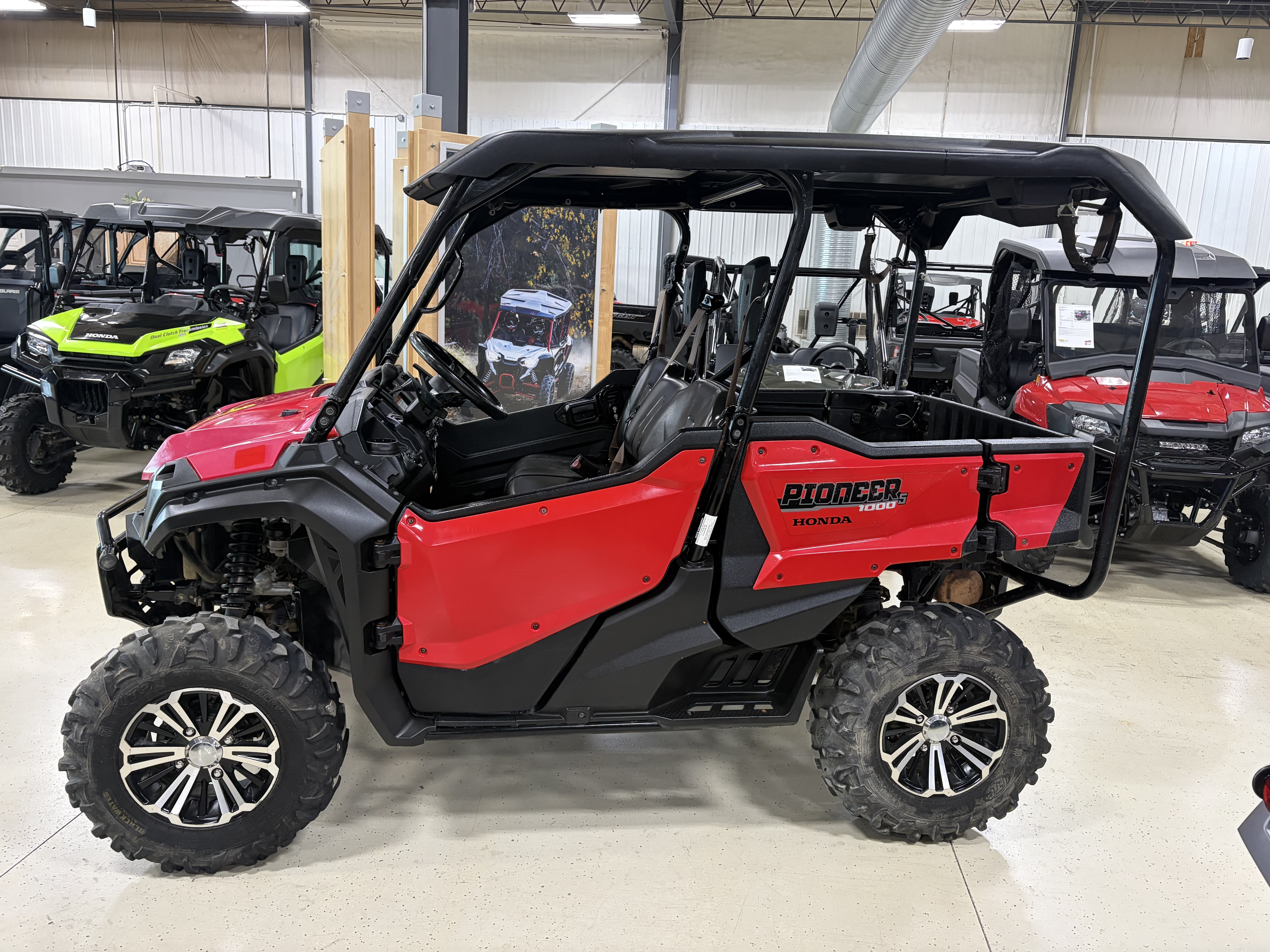 2016 Honda Pioneer 1000-5 Deluxe in storm lake IA