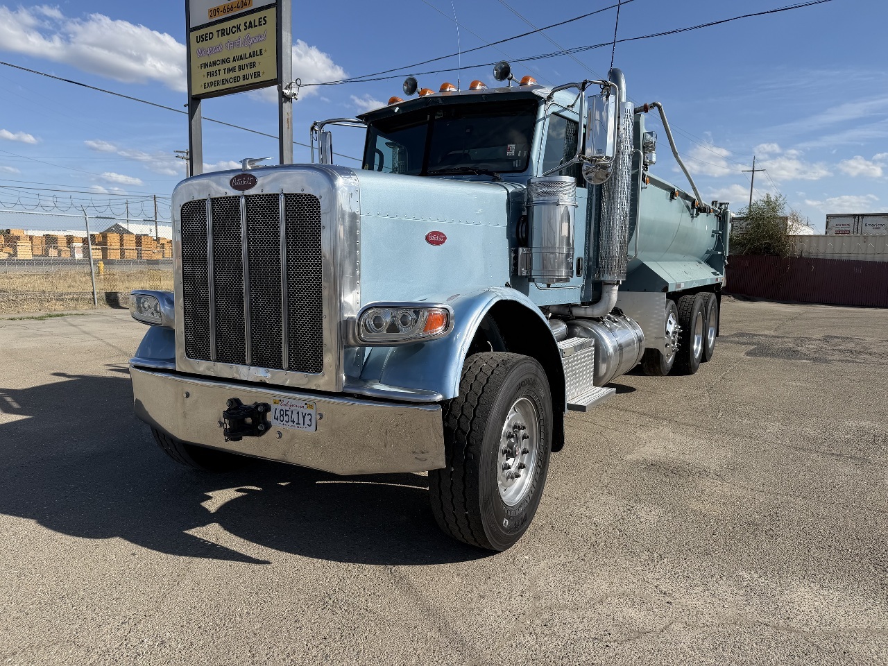 2017 PETERBILT 389 in Stockton, CA