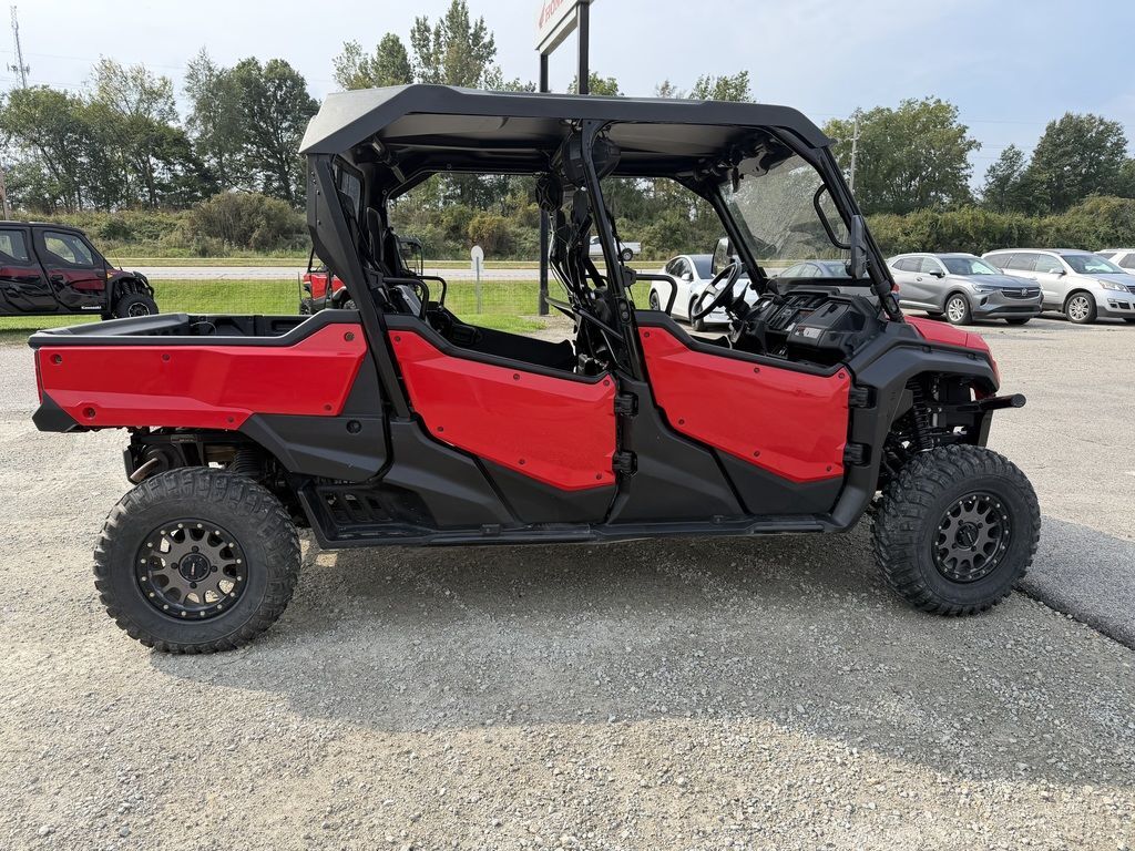 2023 Honda® Pioneer 1000-6 Deluxe Crew in warsaw IN