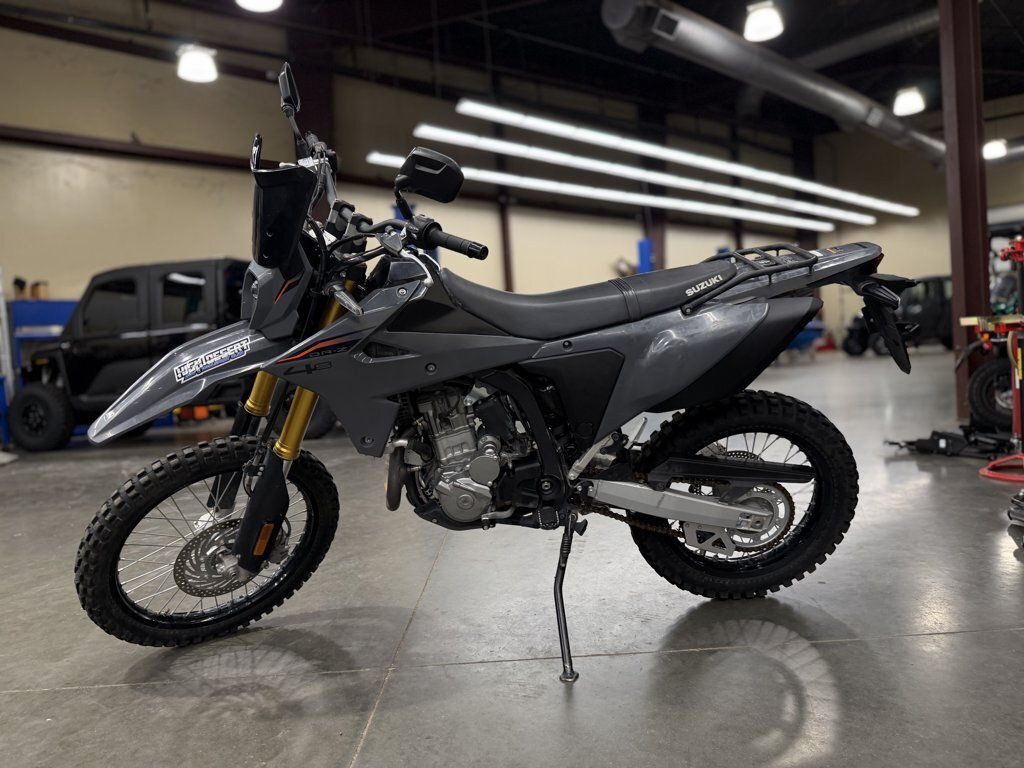 2025 Suzuki DR-Z 4S BASE in la marque TX