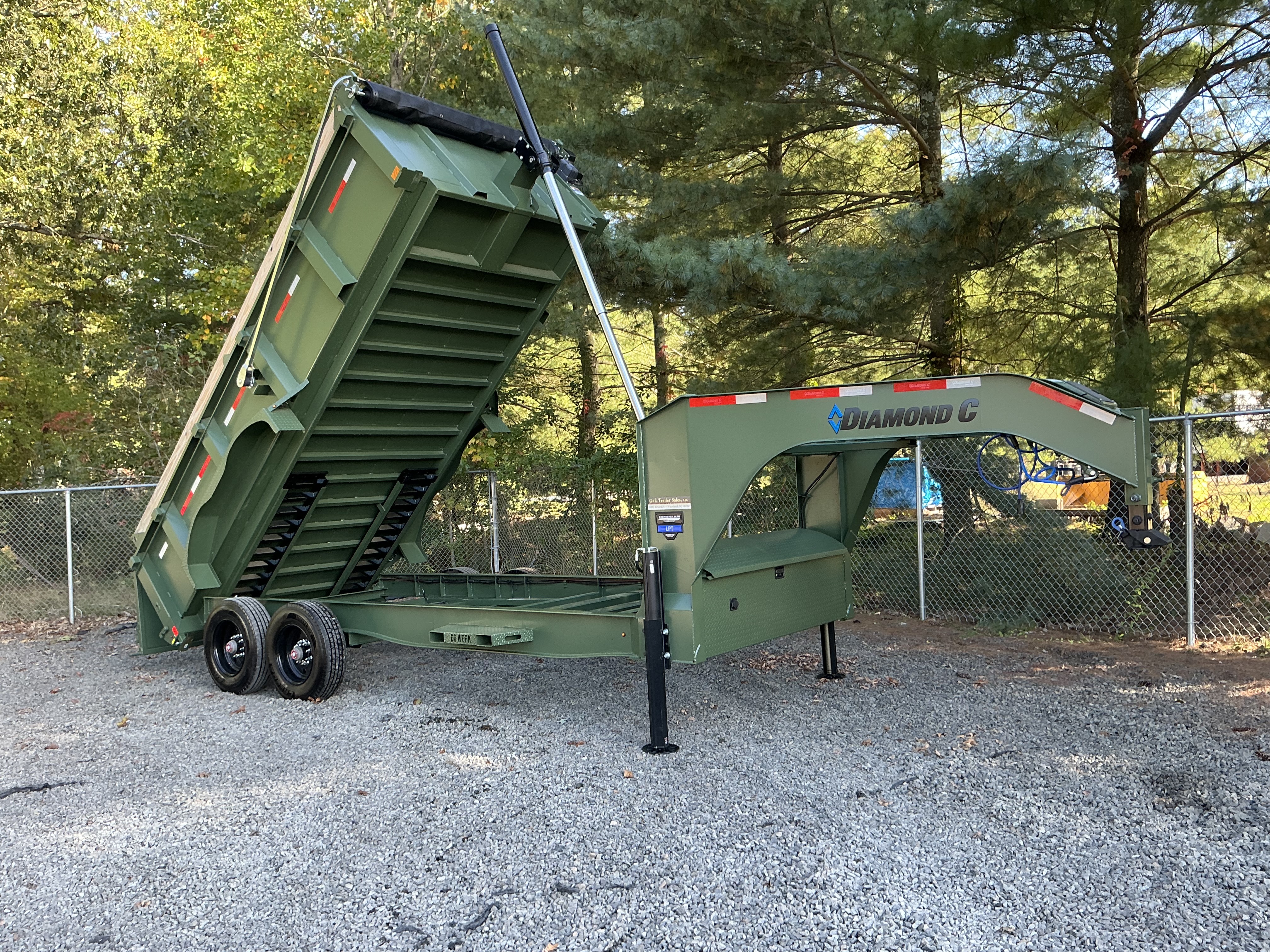 2026 Diamond C Trailers LPT210-32-GN in Vineland, NJ