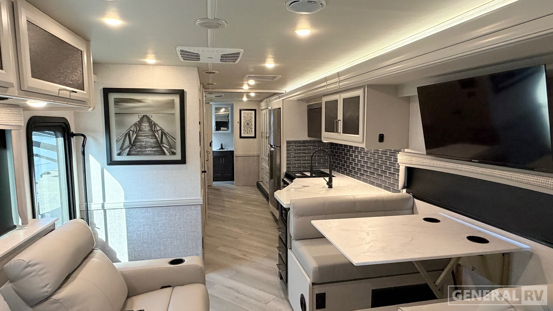 2026 Holiday Rambler INVICTA 33HB in longmont CO