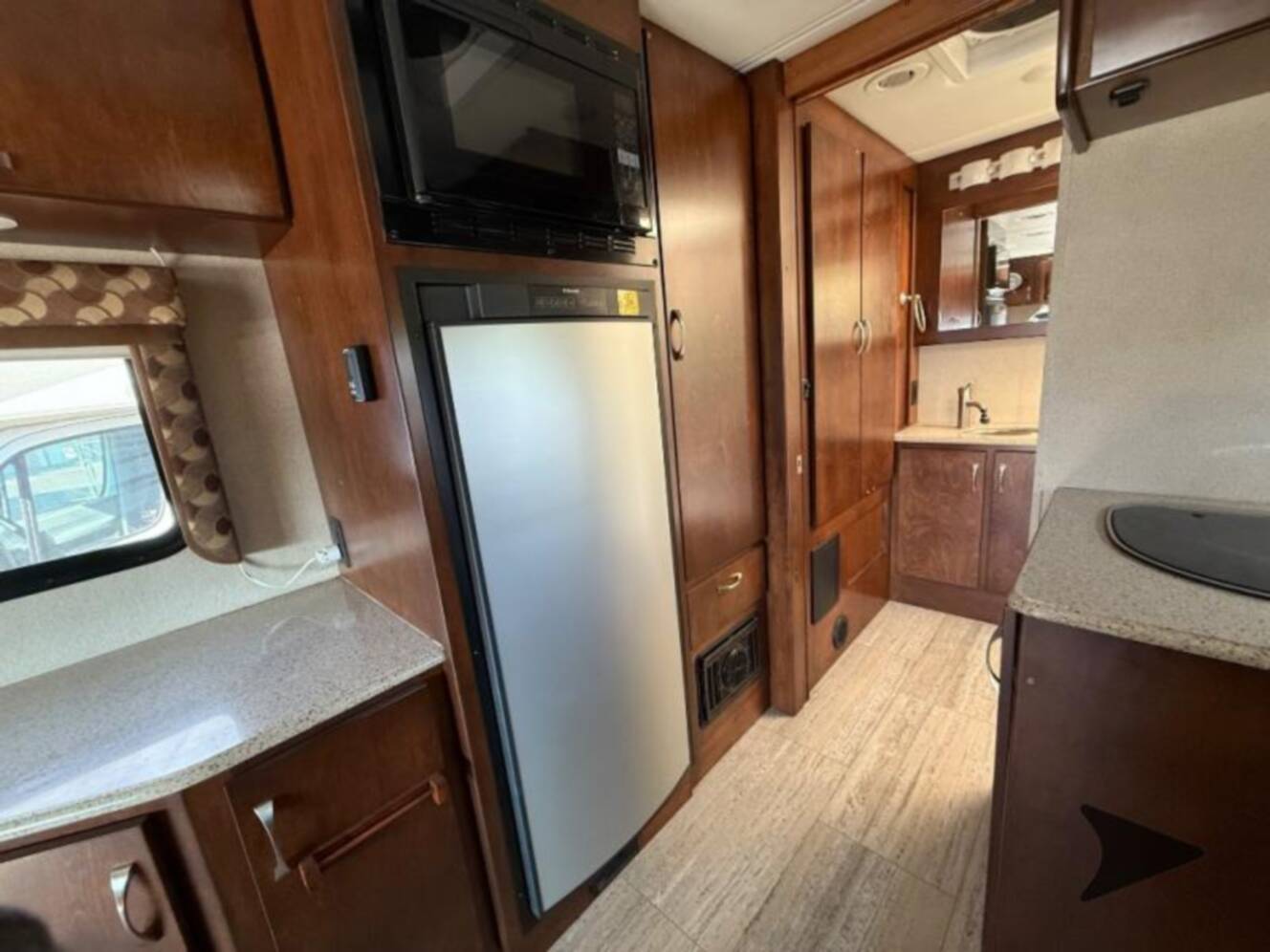 A photo of this 2016 Renegade Villagio 25MBS