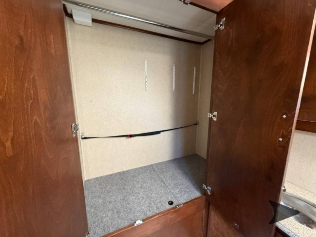 A photo of this 2016 Renegade Villagio 25MBS