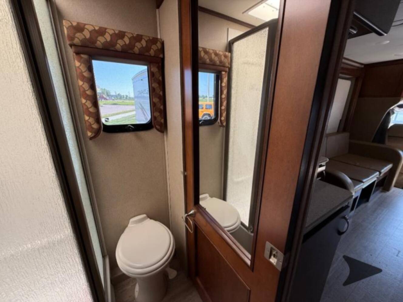 A photo of this 2016 Renegade Villagio 25MBS