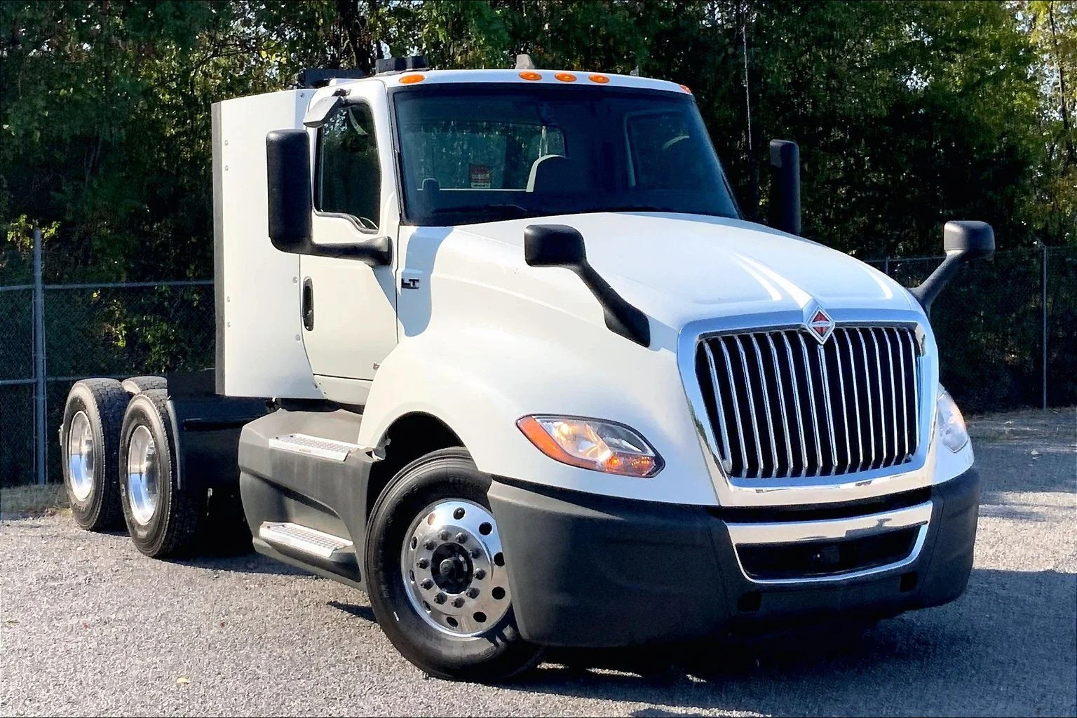 2021 INTERNATIONAL LT625 6x4 in La Vergne, TN