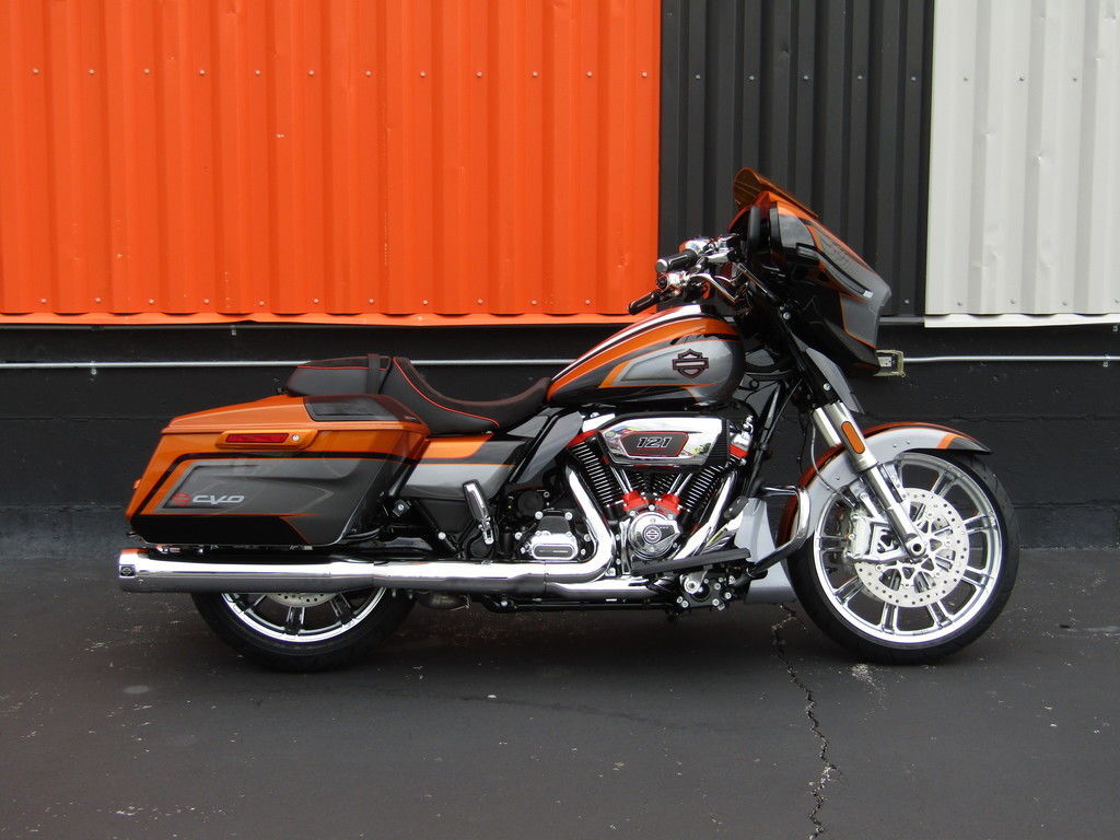 2026 Harley-Davidson® FLHXSE - CVO Street Glide® CVO in St. Charles, MO