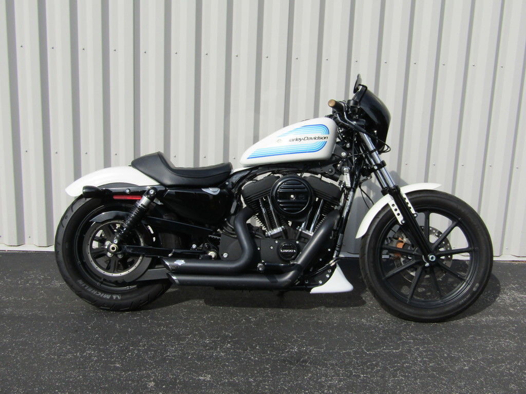 2019 Harley-Davidson® XL 883N - Sportster® Iron 883 IRON in St. Charles, MO