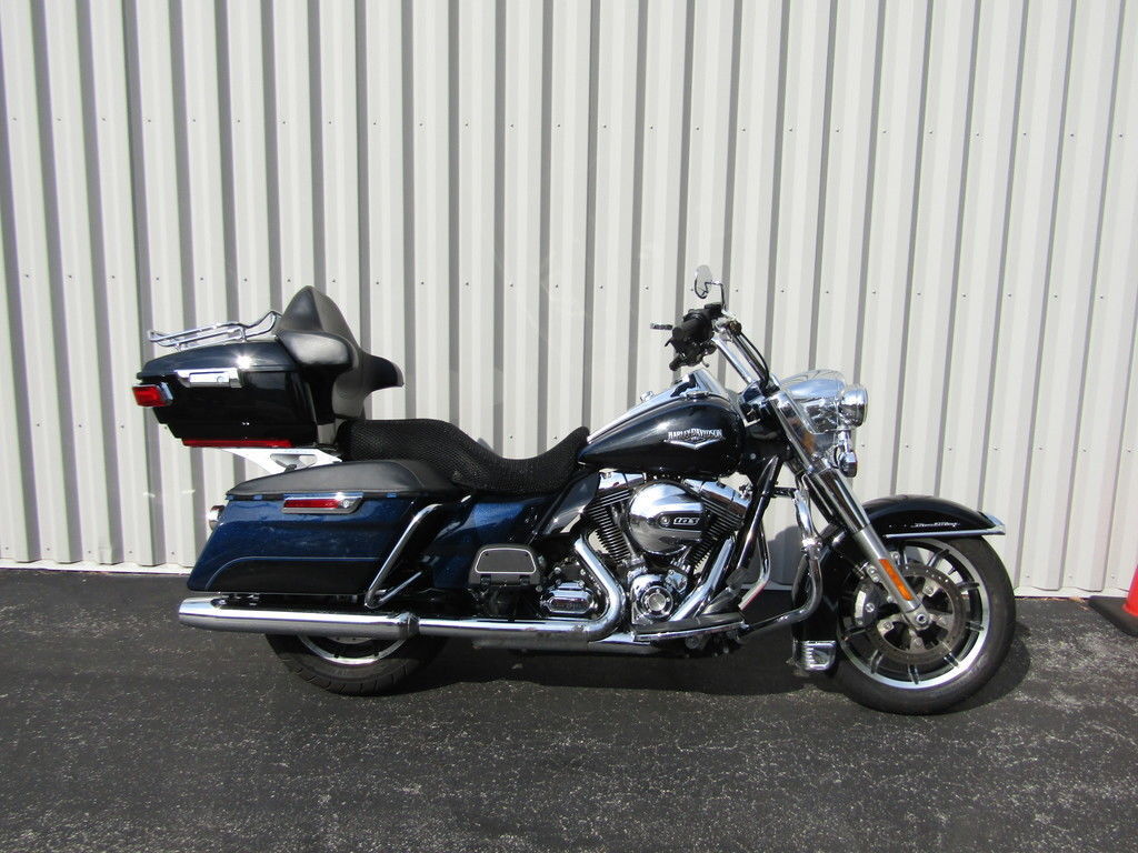 2014 Harley-Davidson® FLHR - Road King® in St. Charles, MO