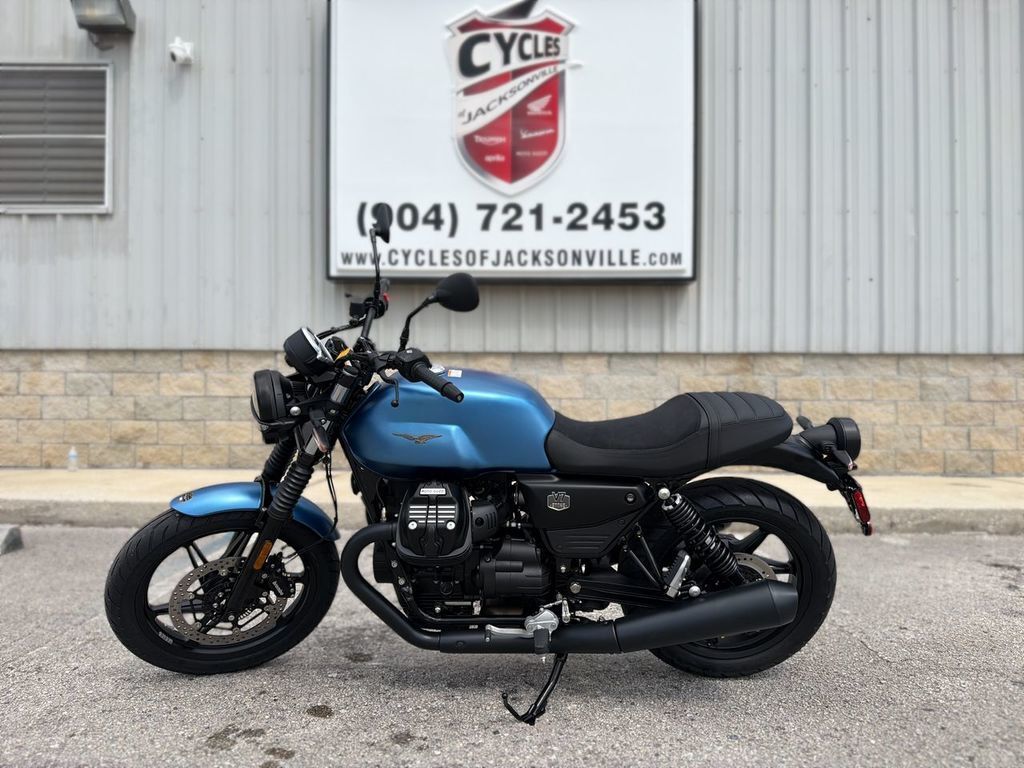 2027 Moto Guzzi V7 Stone STONE in Jacksonville, FL