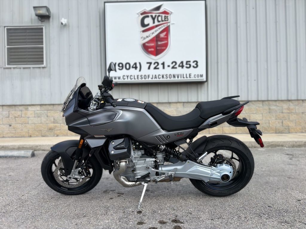 2027 Moto Guzzi V100 Mandello MANDELLO in Jacksonville, FL