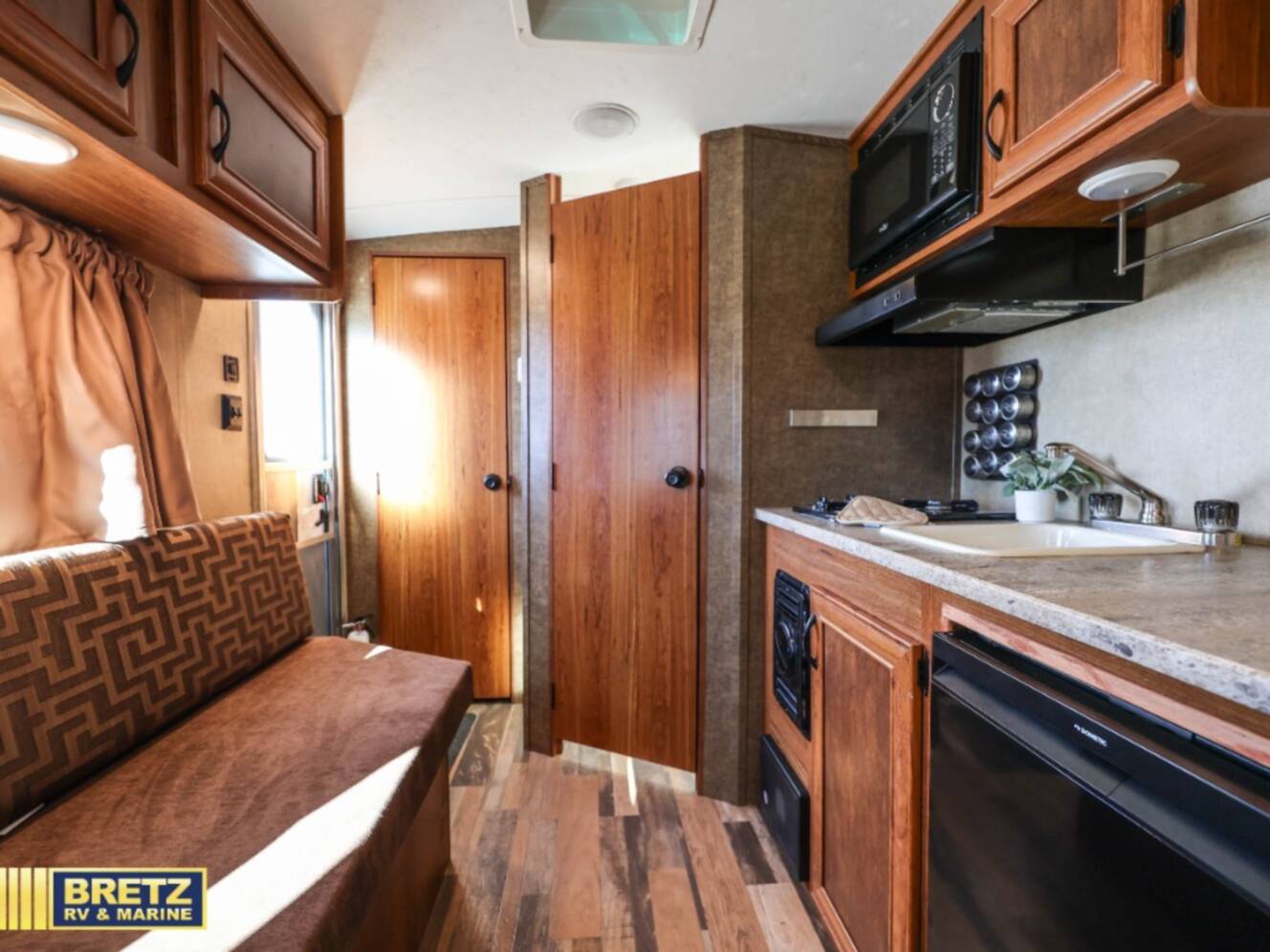 A photo of this 2017 Starcraft AR-ONE 14RB